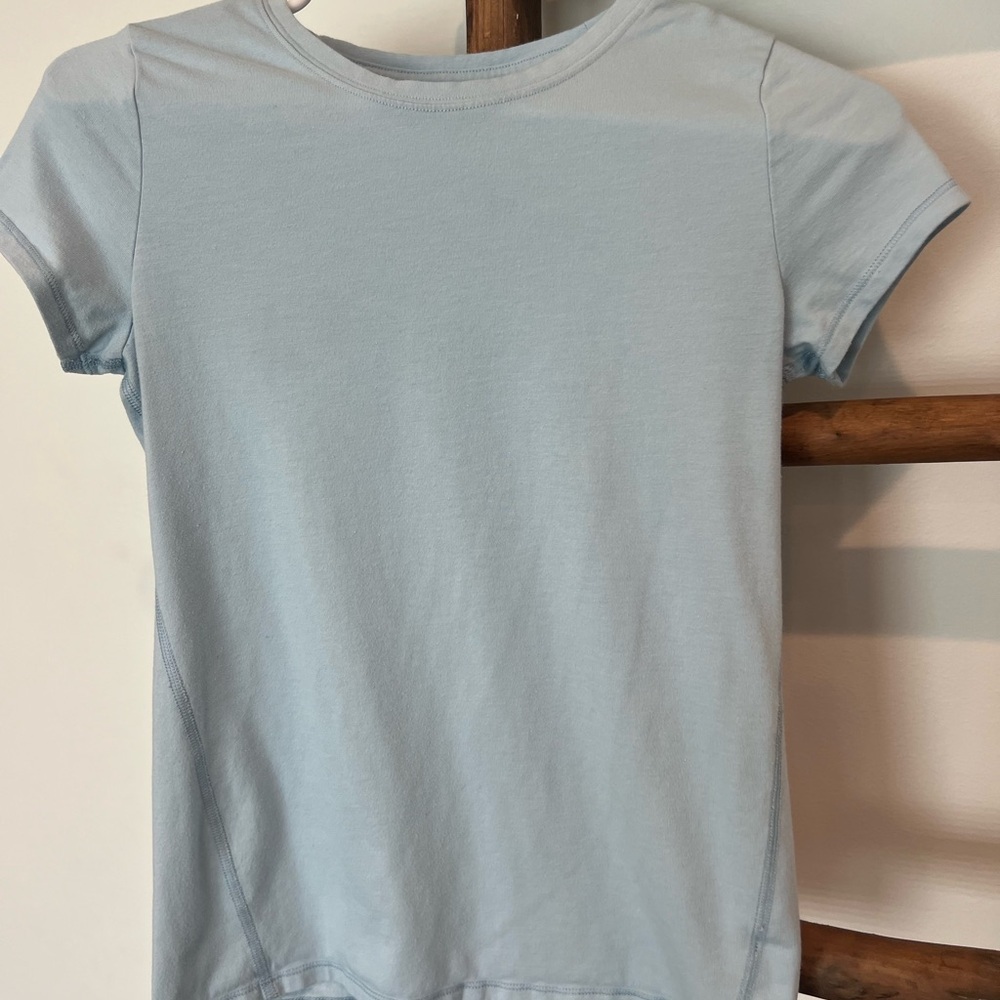 All in Motion Activewear Top Girls L 10/12
Baby blue
Excellent Condition